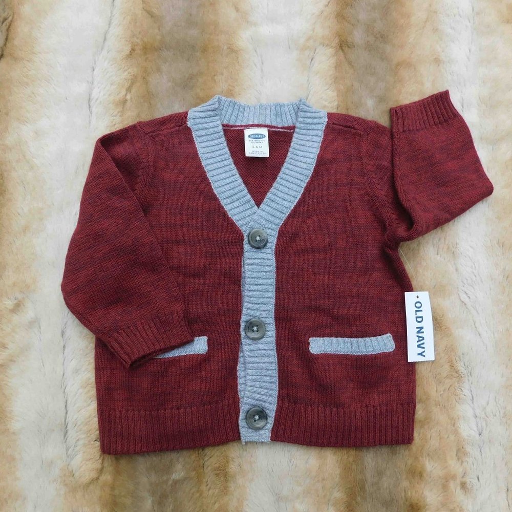 Old Navy 3-6m V-neck Cardigan Sweater with Pockets NWT